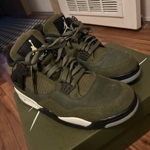 Jordan 4’s size 11.5 men
